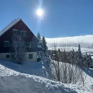 Chalet Chalet- Capacité 8/10 Pers Au Cœur De La Station, Besse-et-Saint-Anastaise